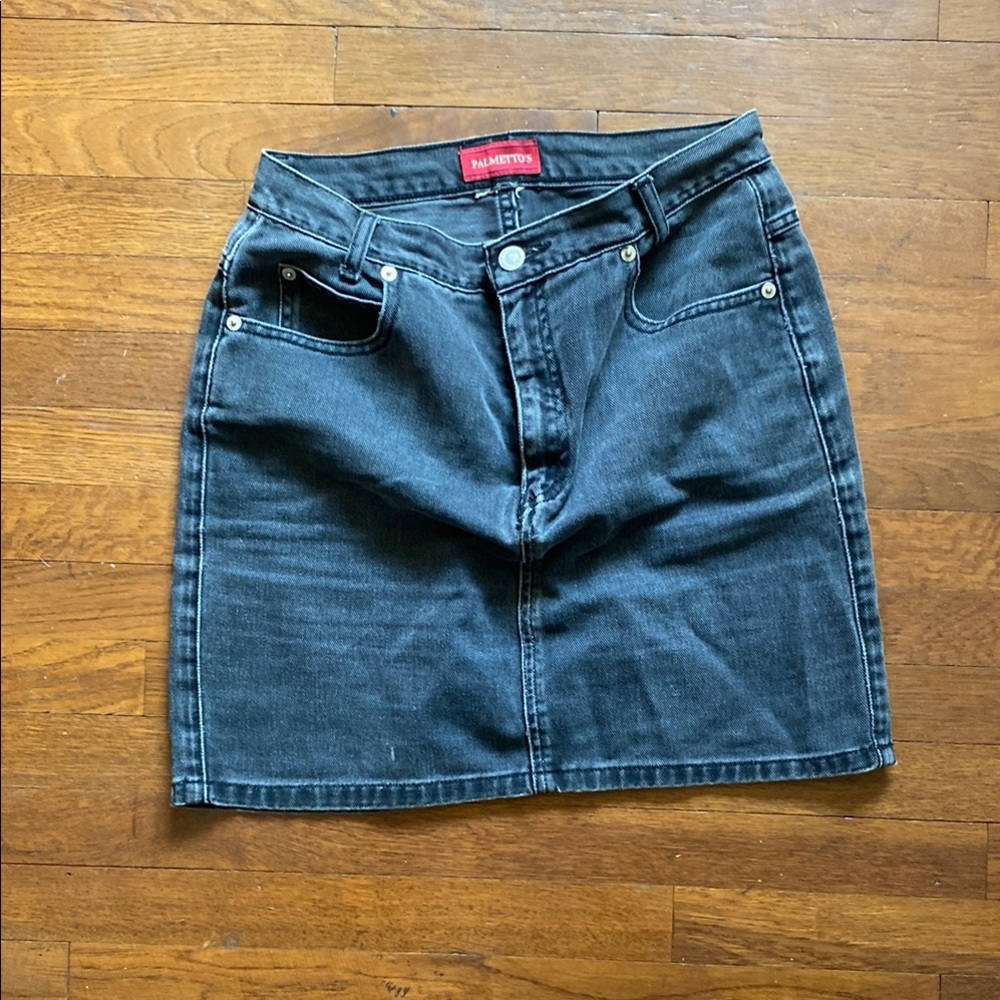 Palmetto’s Knee-Length Pencil Skirt